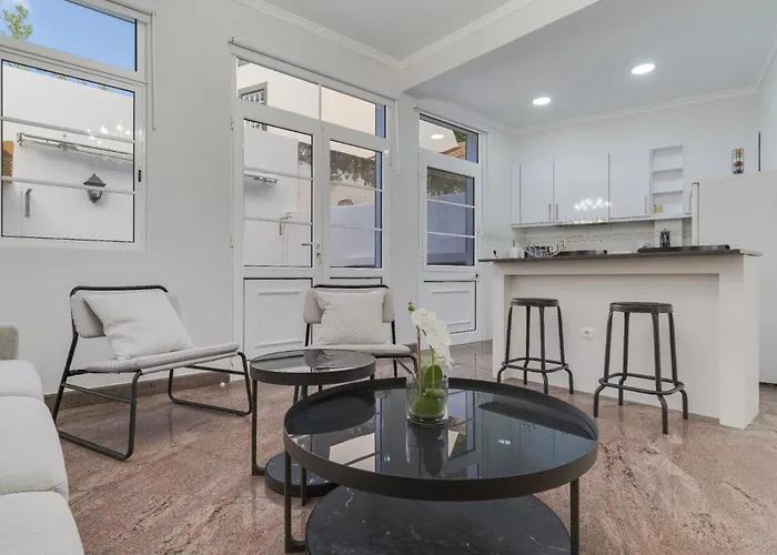 Nest I * Funchal (Madeira)