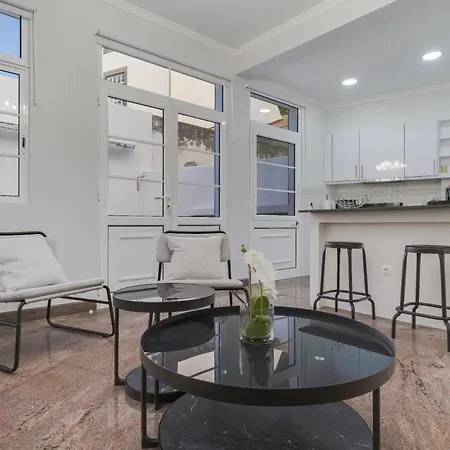 Nest I * Фуншал