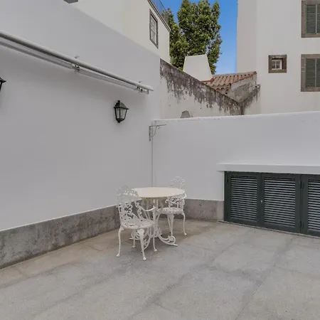 Nest I Apartamento Funchal (Madeira)